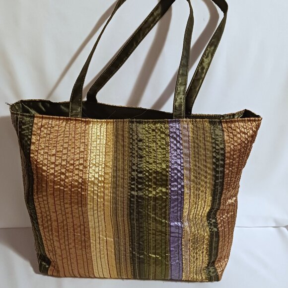 Bath & Body Works Green Fabric Bag W/Matching Cosmetic Bag - Picture 2 of 10